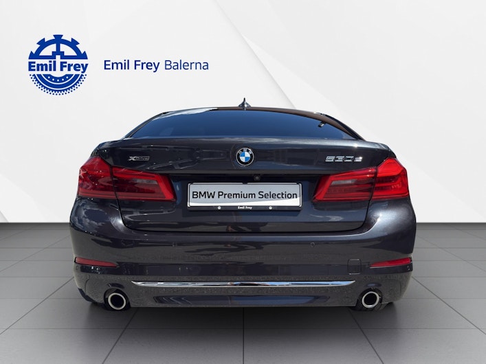 Vehicle image BMW 5 SERIES