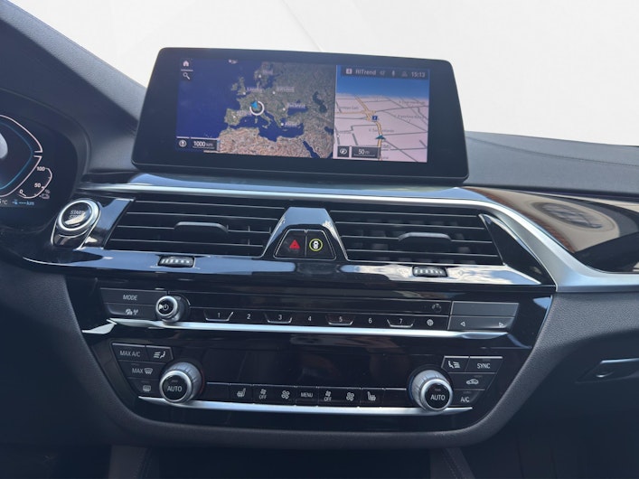 Vehicle image BMW 5 SERIES