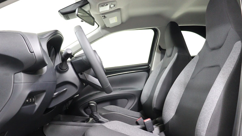 Vehicle image TOYOTA AYGO X