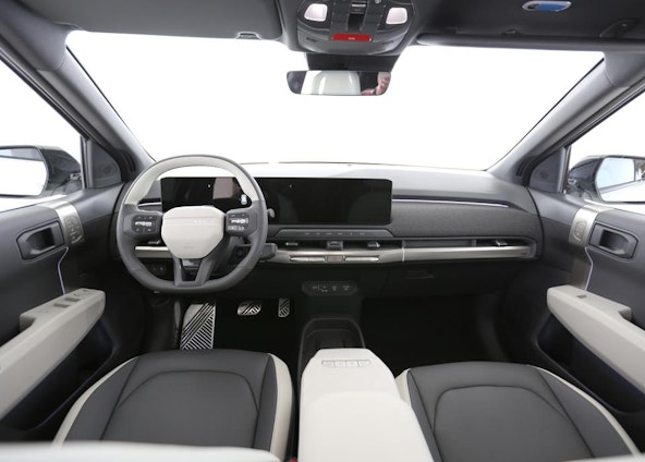 Vehicle image 4 Vehicle image 4