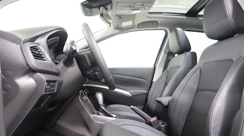 Vehicle image SUZUKI S-CROSS
