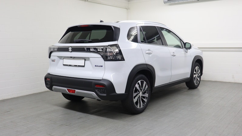 Vehicle image SUZUKI S-CROSS