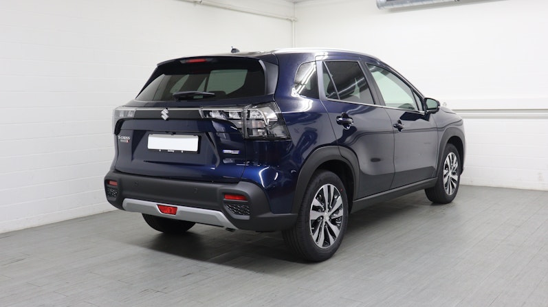 Vehicle image SUZUKI S-CROSS