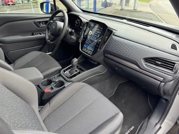 Subaru Forester Station 2.0i e-Boxer Swiss Plus