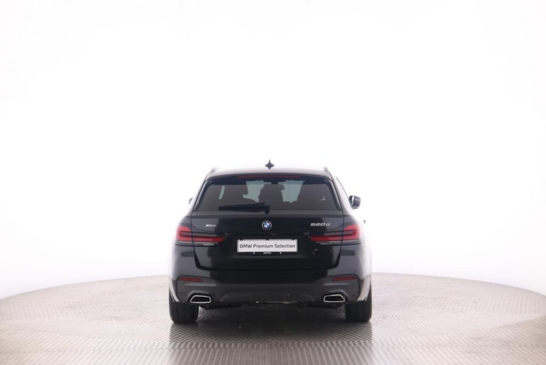 Vehicle image BMW 5 SERIES