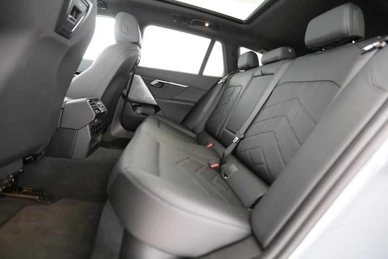 Vehicle image BMW 5 SERIES