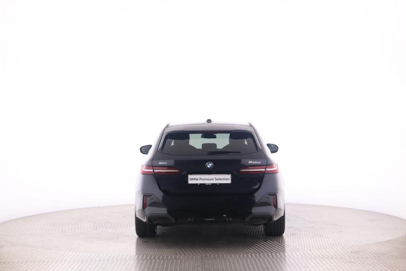 Vehicle image BMW 5 SERIES