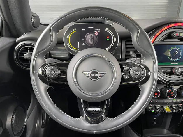 Mini F56 Cooper SE