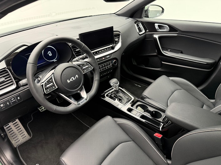 Vehicle image KIA CEED