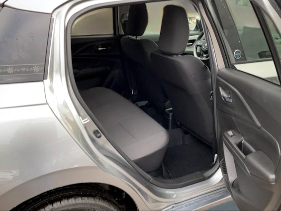 Vehicle image 13 Vehicle image 13