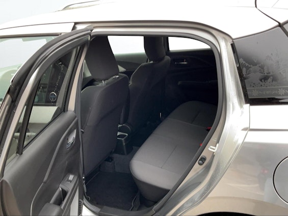 Vehicle image 10 Vehicle image 10