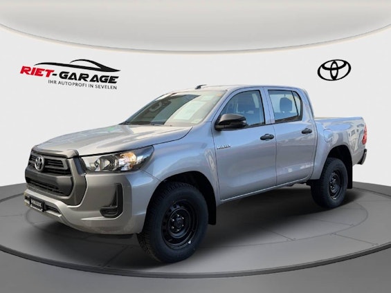 First vehicle image