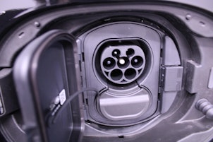 Vehicle image LAND ROVER Range Rover Evoque 1.5 T 270e Dynamic SE