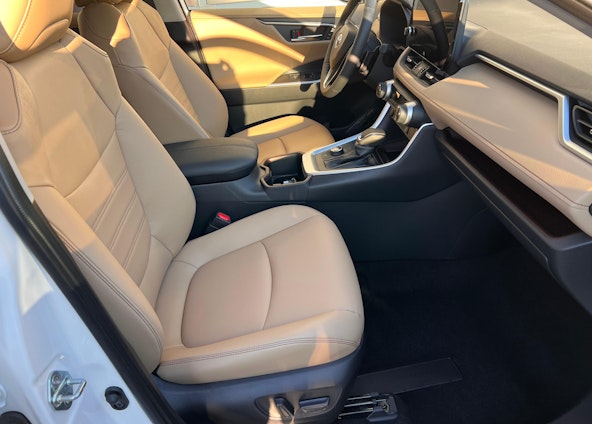 Vehicle image 12 Vehicle image 12