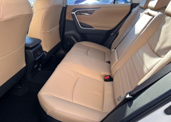 Vehicle image 9 Vehicle image 9