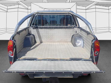 MITSUBISHI L 200 6