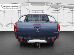 Mitsubishi L200 D-Cab pick-up 2.5D 136cv 4x4 Invite