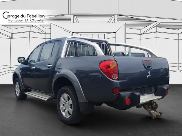 Mitsubishi L200 D-Cab pick-up 2.5D 136cv 4x4 Invite