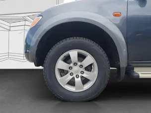 Mitsubishi L200 D-Cab pick-up 2.5D 136cv 4x4 Invite