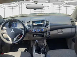 Mitsubishi L200 D-Cab pick-up 2.5D 136cv 4x4 Invite