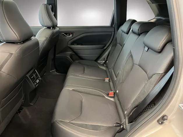 Subaru Forester 2.0i e-Boxer Luxury