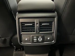 Subaru Forester 2.0i e-Boxer Luxury