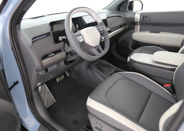 Vehicle image 3 Vehicle image 3