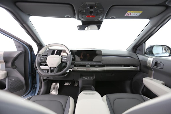 Vehicle image 4 Vehicle image 4