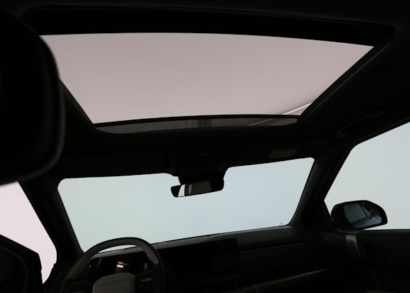 Vehicle image 5 Vehicle image 5