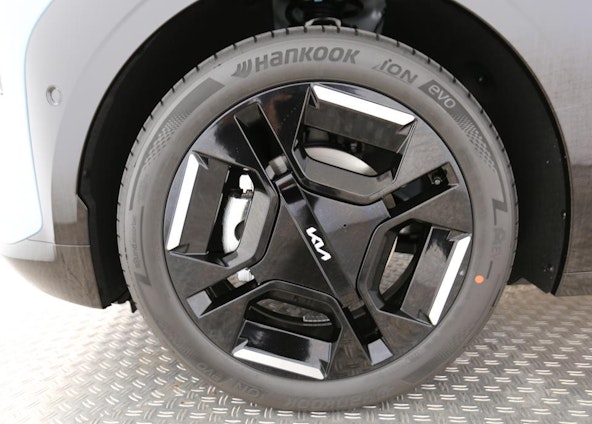 Vehicle image 6 Vehicle image 6