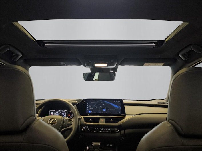 Vehicle image LEXUS UX