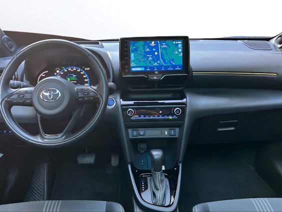 Vehicle image 10