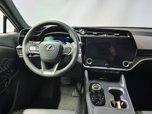 Lexus RZ 450e Comfort - Ruote invernali incluse