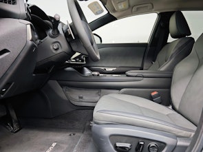 Vehicle image LEXUS RZ 450e Comfort - Ruote invernali incluse