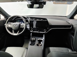 Vehicle image LEXUS RZ 450e Comfort - Ruote invernali incluse