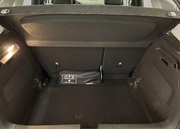 Vehicle image 12 Vehicle image 12