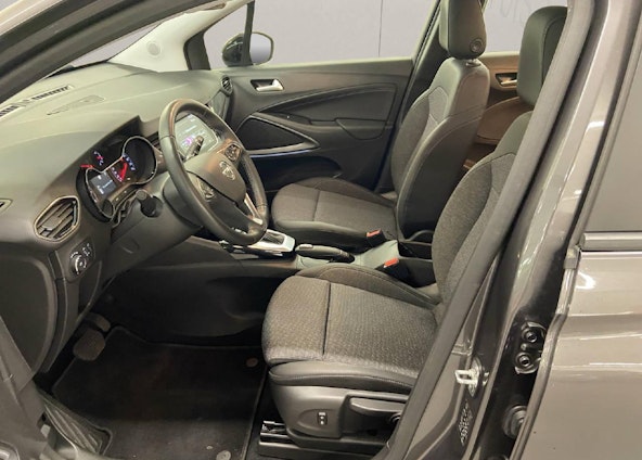 Vehicle image 4 Vehicle image 4