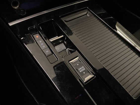 Vehicle image 8 Vehicle image 8