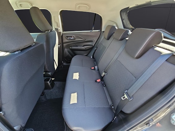 Vehicle image 9 Vehicle image 9