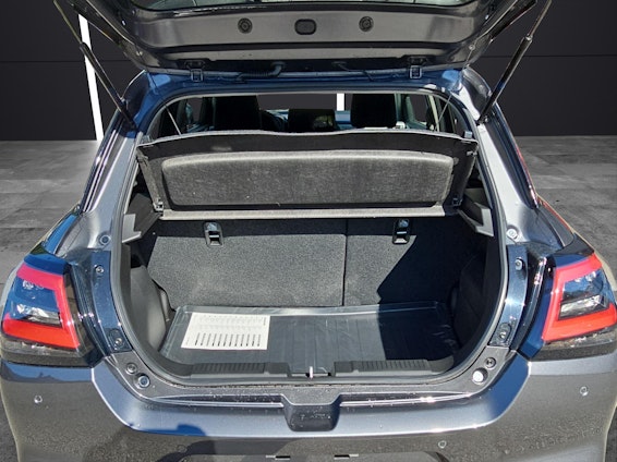 Vehicle image 11 Vehicle image 11