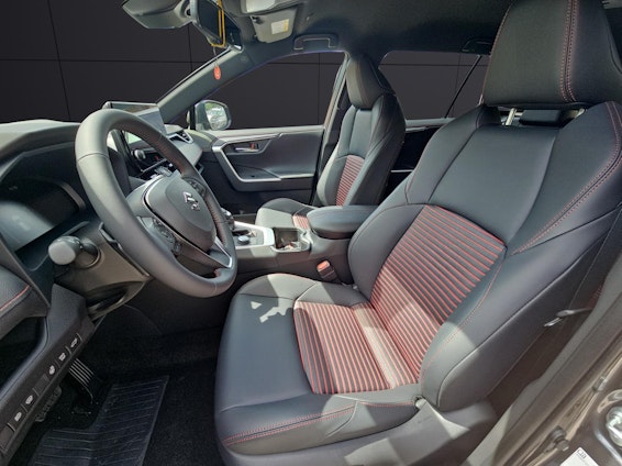 Vehicle image 9 Vehicle image 9