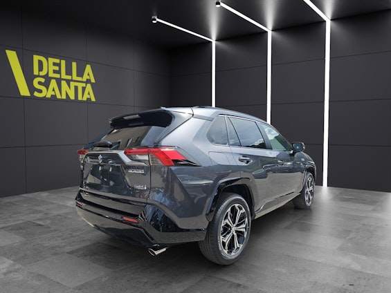 Vehicle image 4 Vehicle image 4