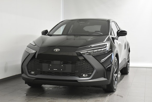 First vehicle image