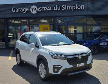 Vehicle image SUZUKI S-CROSS 0 Vehicle image SUZUKI S-CROSS 0