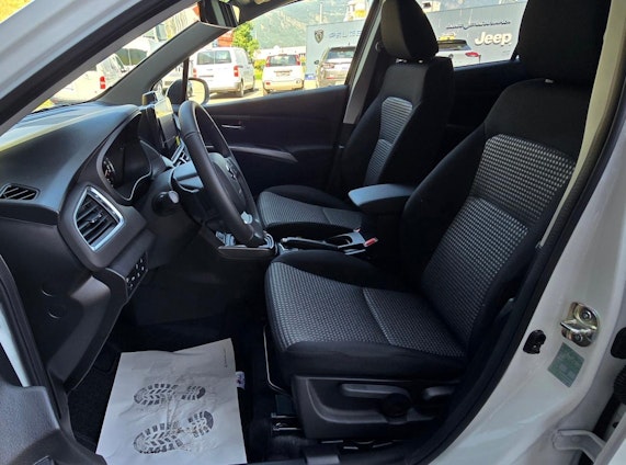 Vehicle image 19 Vehicle image 19