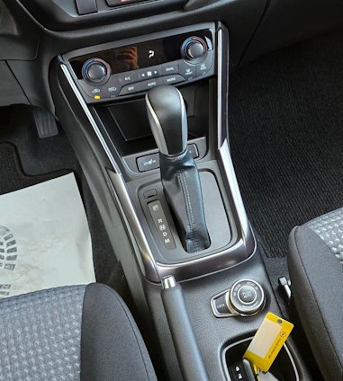 Vehicle image 13 Vehicle image 13