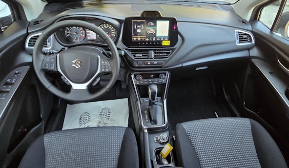 Vehicle image 43 Vehicle image 43