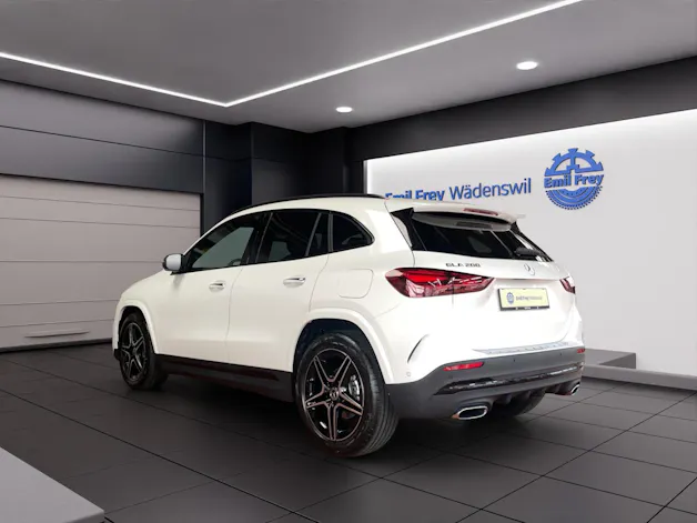 Mercedes-Benz GLA 200 Night Star AMG Line