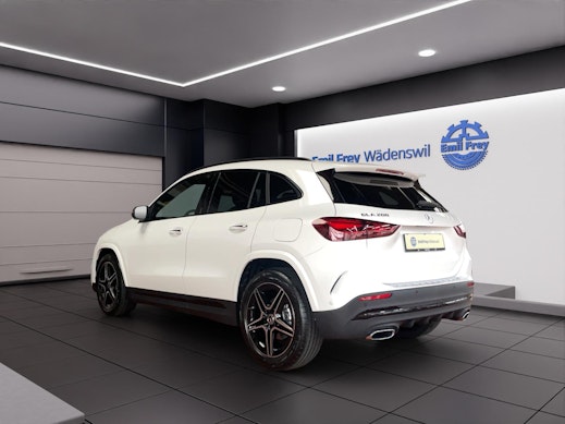 MERCEDES-BENZ GLA 200 Night Star AMG Line 3