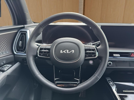 Vehicle image 6 Vehicle image 6